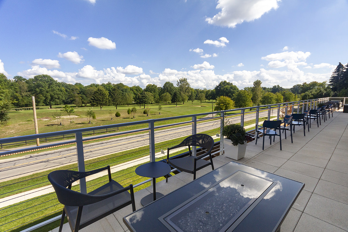 walnut-trace-balcony-over-golf-course